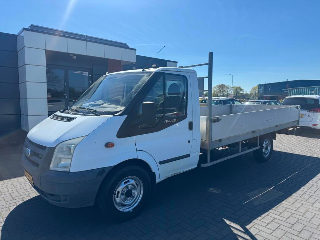Ford Transit 350L 2.4 TDCI 115 Pk open laadbak 122000 km, Auto's, Bestelauto's, ABS, Gebruikt, Zwart, 4 cilinders
