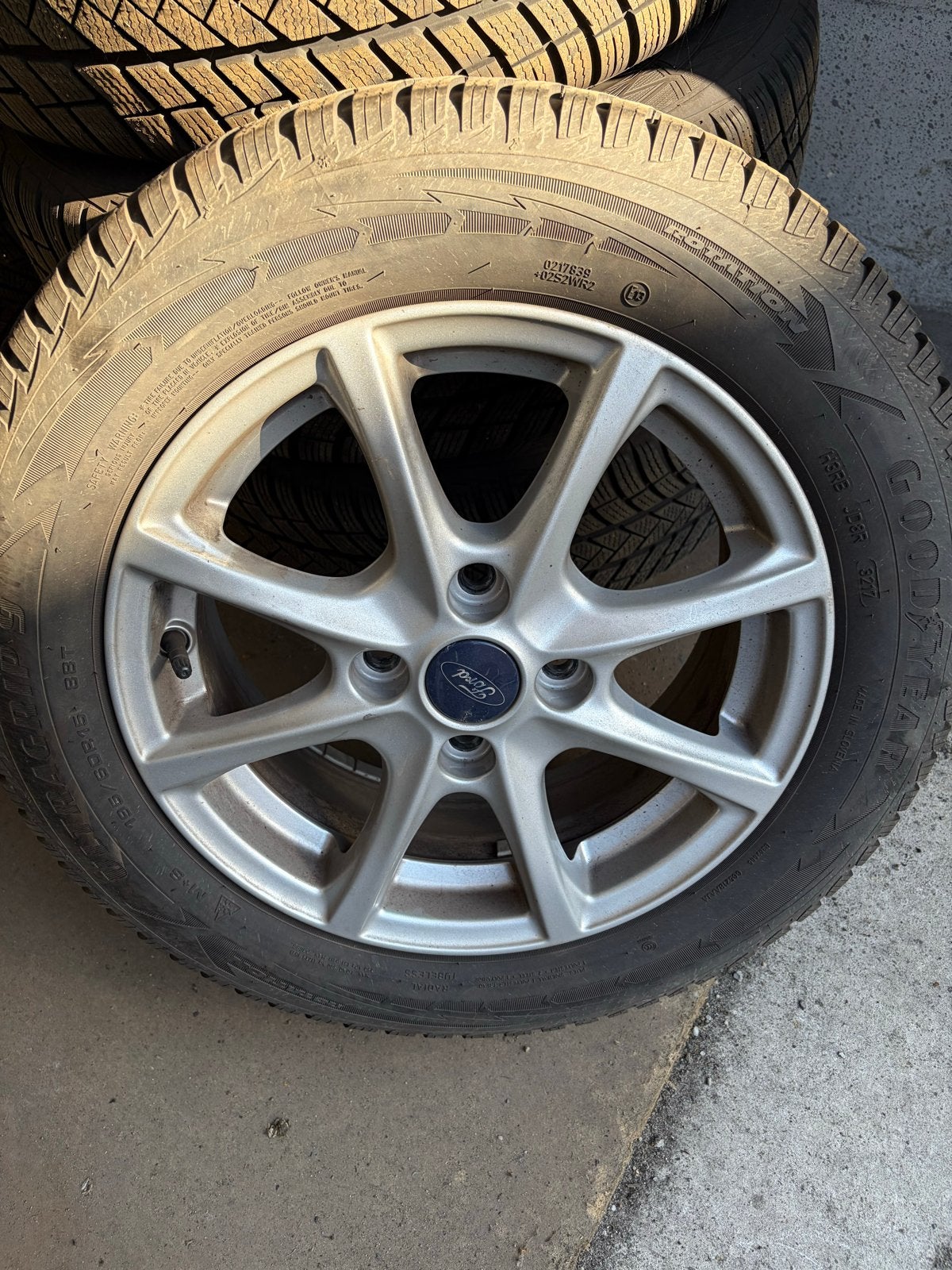 Winterwielen Ford Fiesta (vanaf 2020) - Goodyear UltraGrip 9, Ophalen, Gebruikt, 15 inch, Banden en Velgen