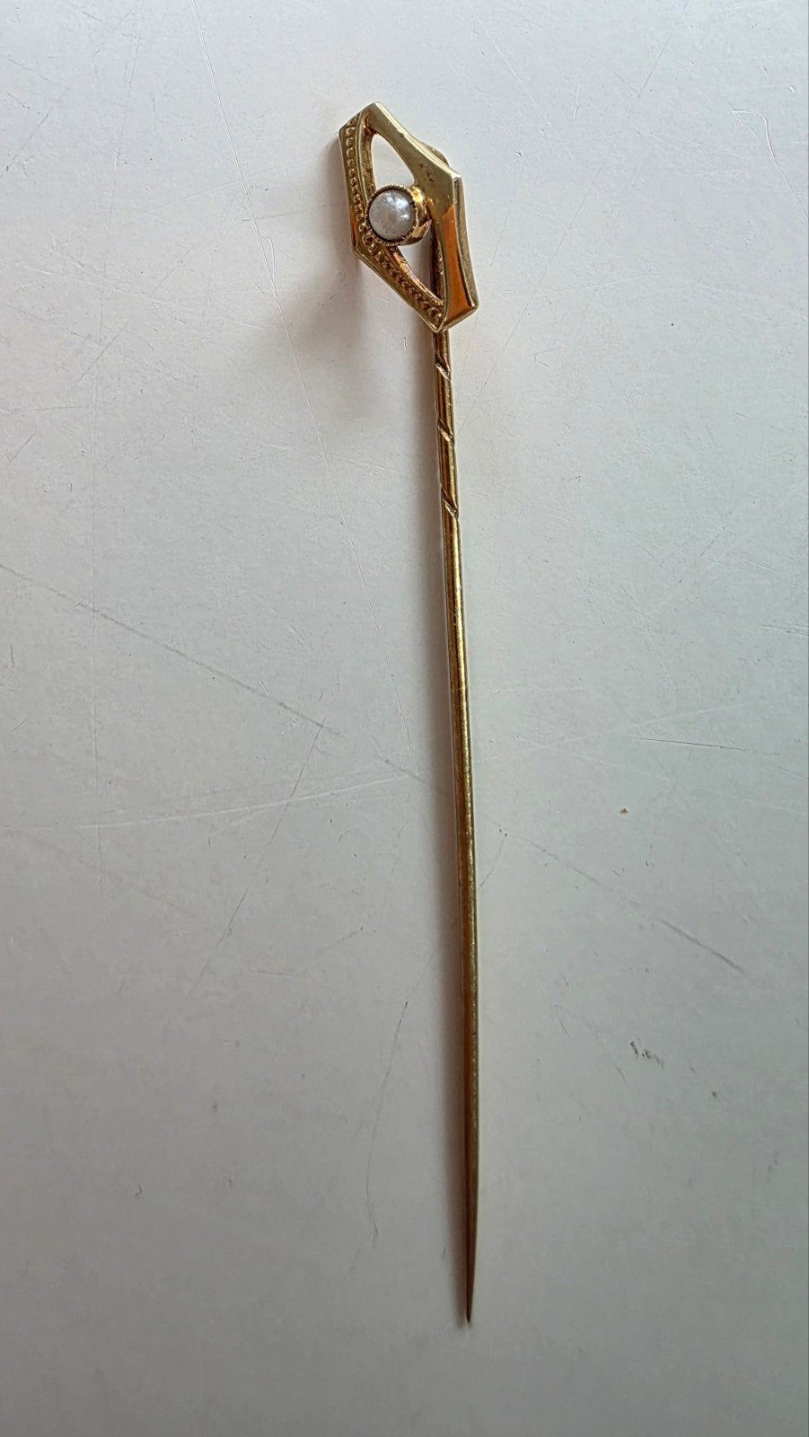 antieke goudkleurige speld, Verzamelen, Speldjes, Pins en Buttons, Ophalen of Verzenden