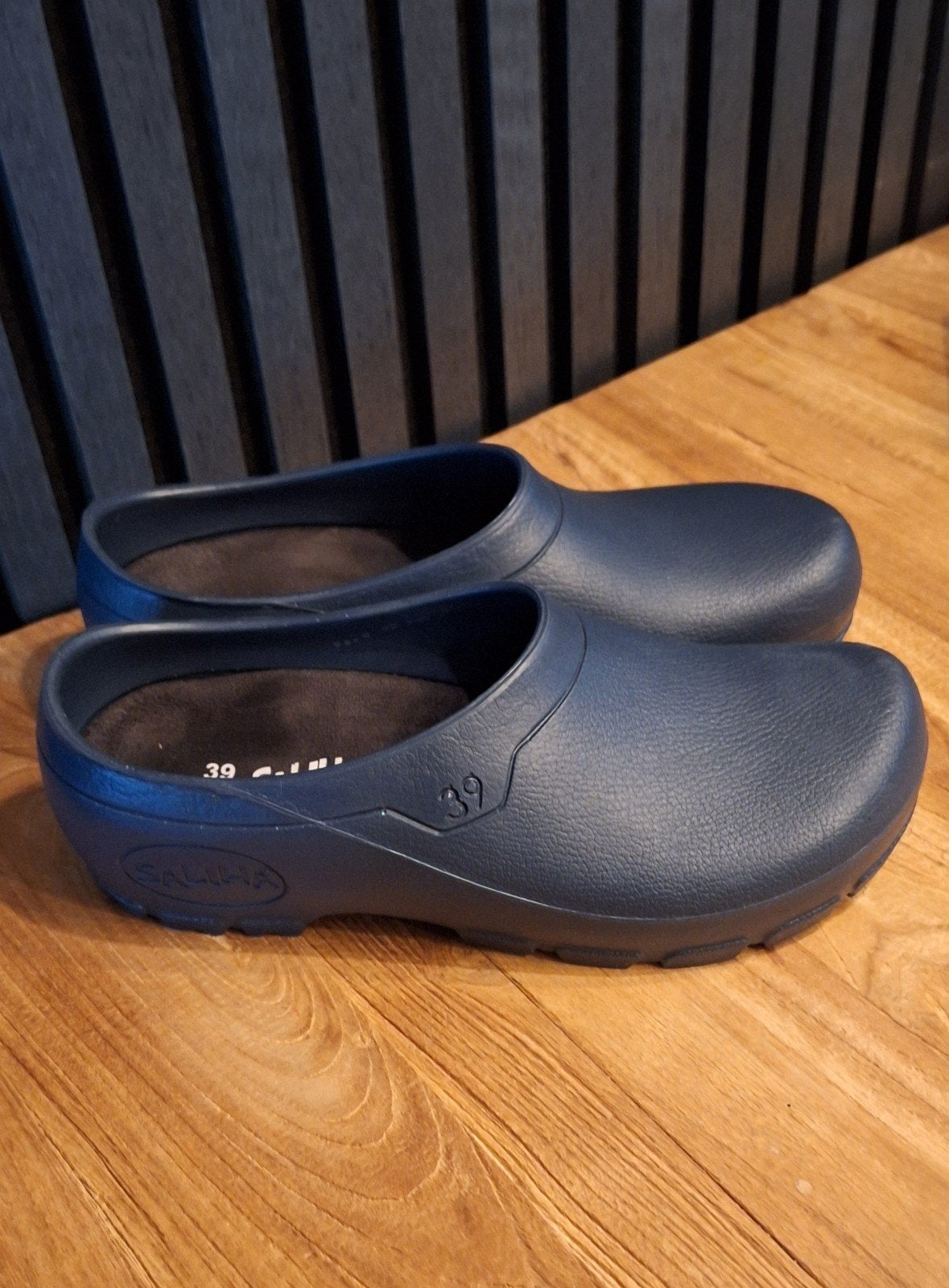 Saliha Fashion Multi Klompen - Blauw - Maat 39 (Zgan), Ophalen of Verzenden, Zo goed als nieuw