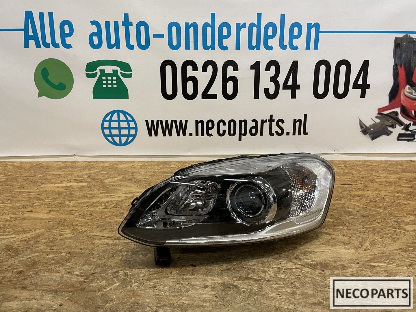 VOLVO XC60 XENON KOPLAMP LINKS ORIGINEEL 31420257, -, -, -