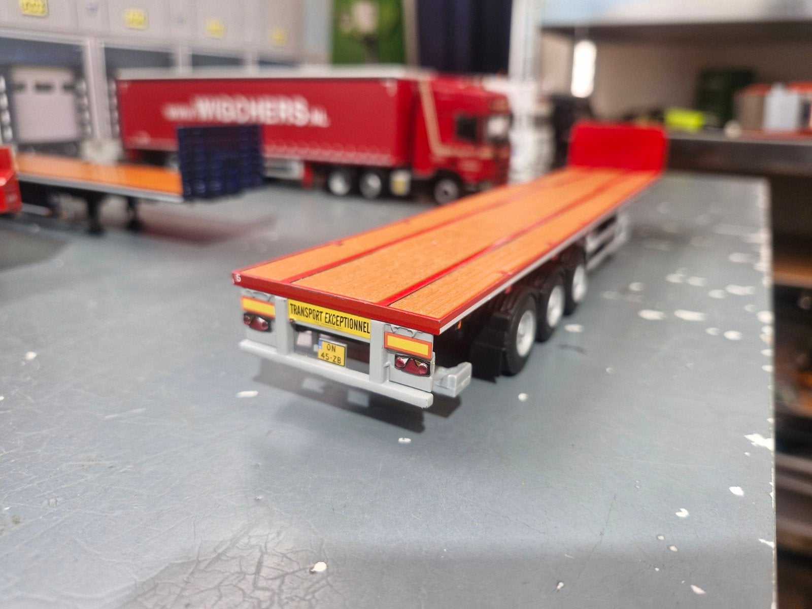 Platte uitschuif trailer wsi, Ophalen of Verzenden, Zo goed als nieuw, Bus of Vrachtwagen, Wsi