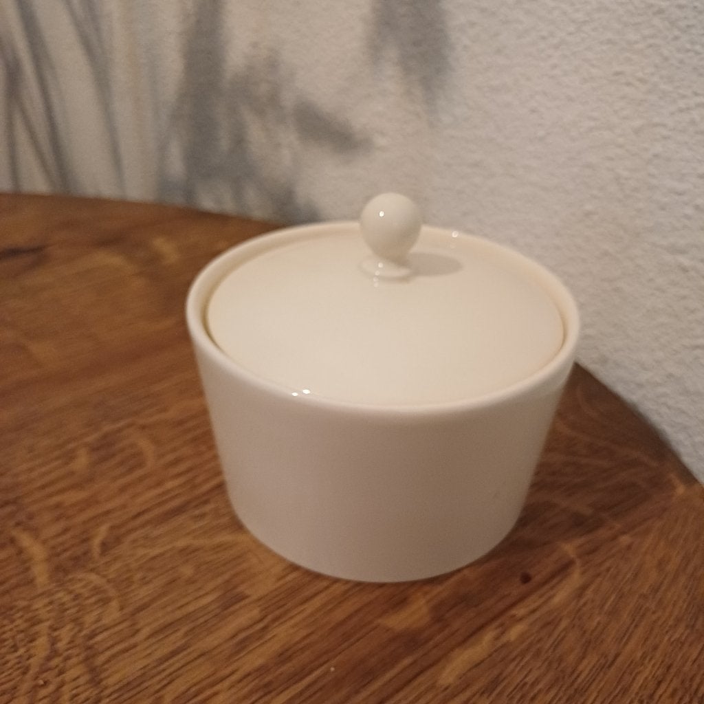 Wedgwood Queens Ware Plain Ivory Suikerpot, Huis en Inrichting, Klassiek, Overige typen, Ophalen of Verzenden, Zo goed als nieuw