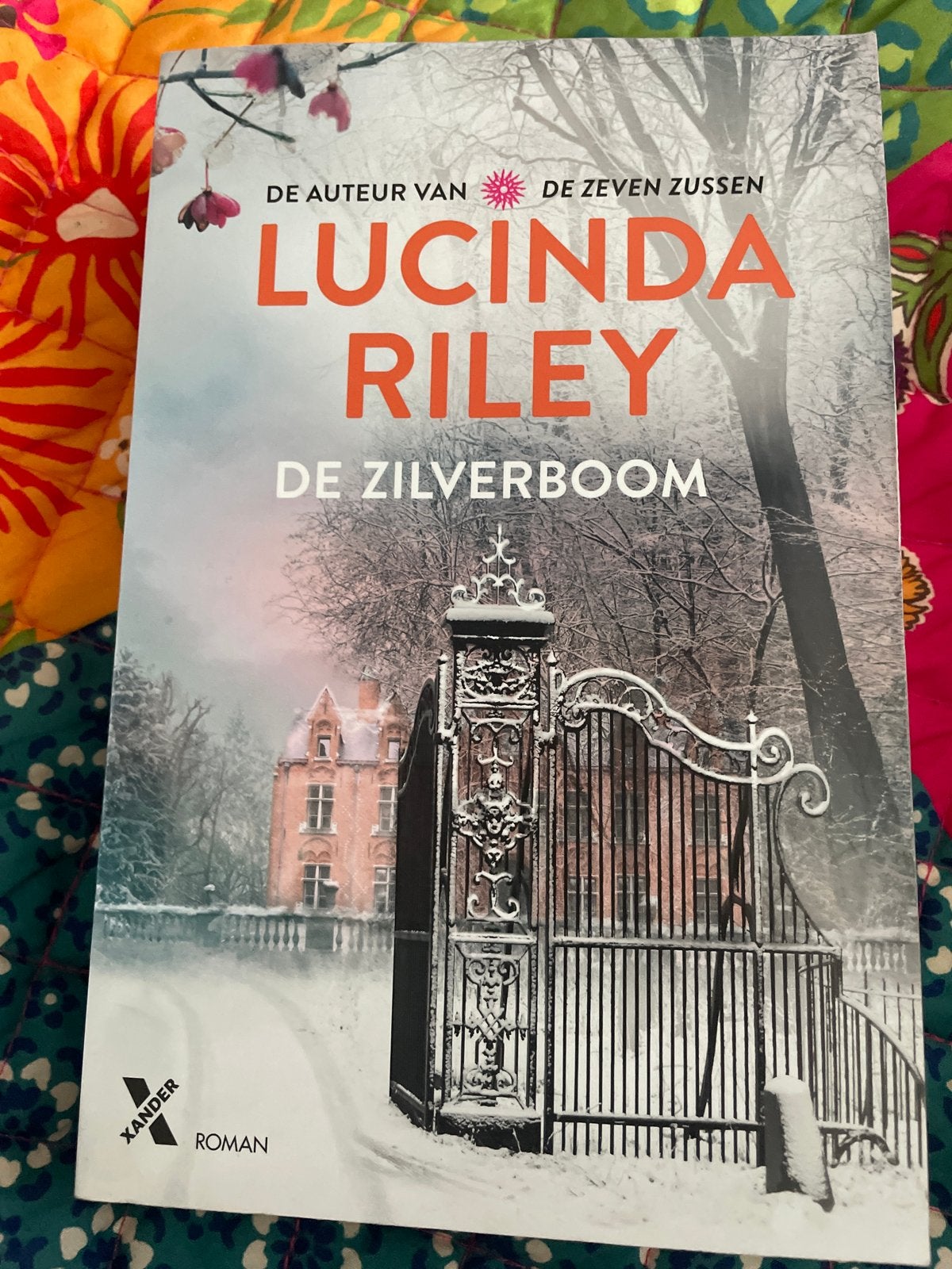 Lucinda Riley - De Zilverboom (Roman), Ophalen of Verzenden, Zo goed als nieuw, Nederland