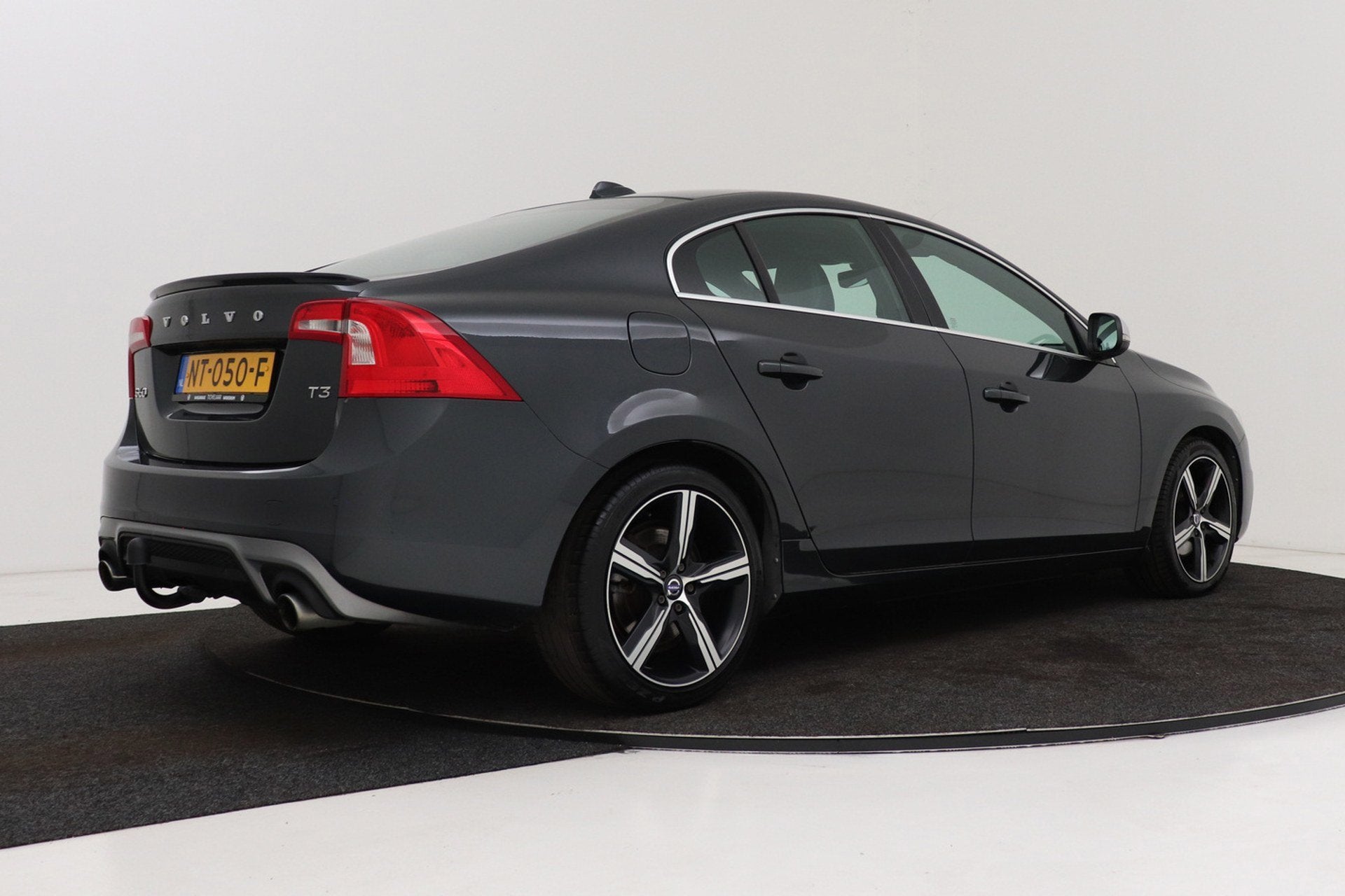 Volvo S60 1.5 T3 Nordic+ | Trekhaak | Org NL | Dealer Ond. |, Auto's, Dealer onderhouden, 4 cilinders, S60, Origineel Nederlands