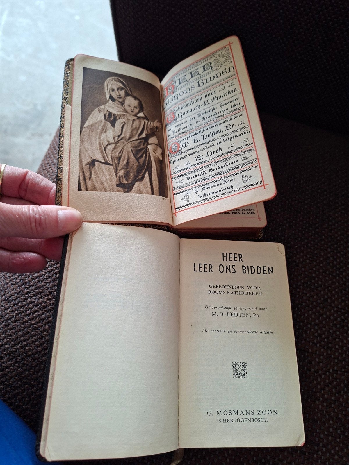 Heer, Leer Ons Bidden - Gebedenboeken uit 1932 en 1954, Ophalen of Verzenden, M.B. Leijten, Pr.