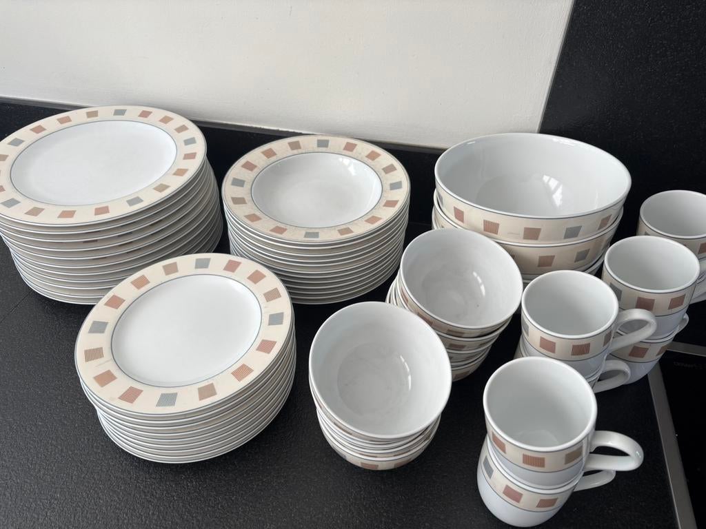 Servies rolay porcelain, borden kommen mokken en schalen, Ophalen