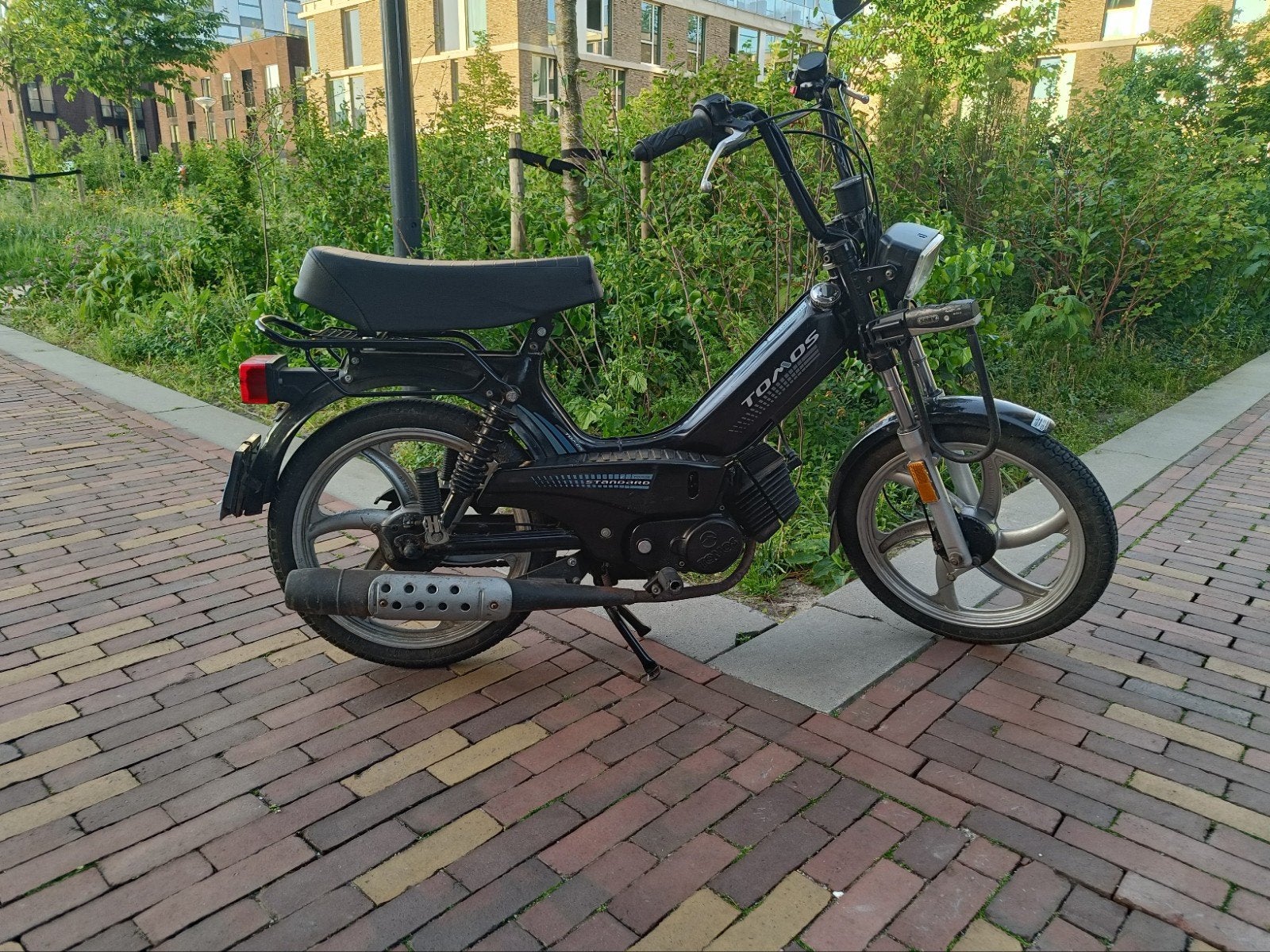 Tomos A3 - Standard (2009) incl. helm en originele zadel, Fietsen en Brommers, Brommers | Tomos, Ophalen, Gebruikt, 49 cc, Standard