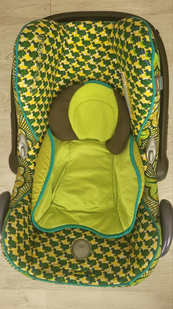 Maxi-Cosi Autostoel - Groen/Geel met Dierenprint, Ophalen of Verzenden, 0 t/m 13 kg, Maxi-Cosi, Gebruikt