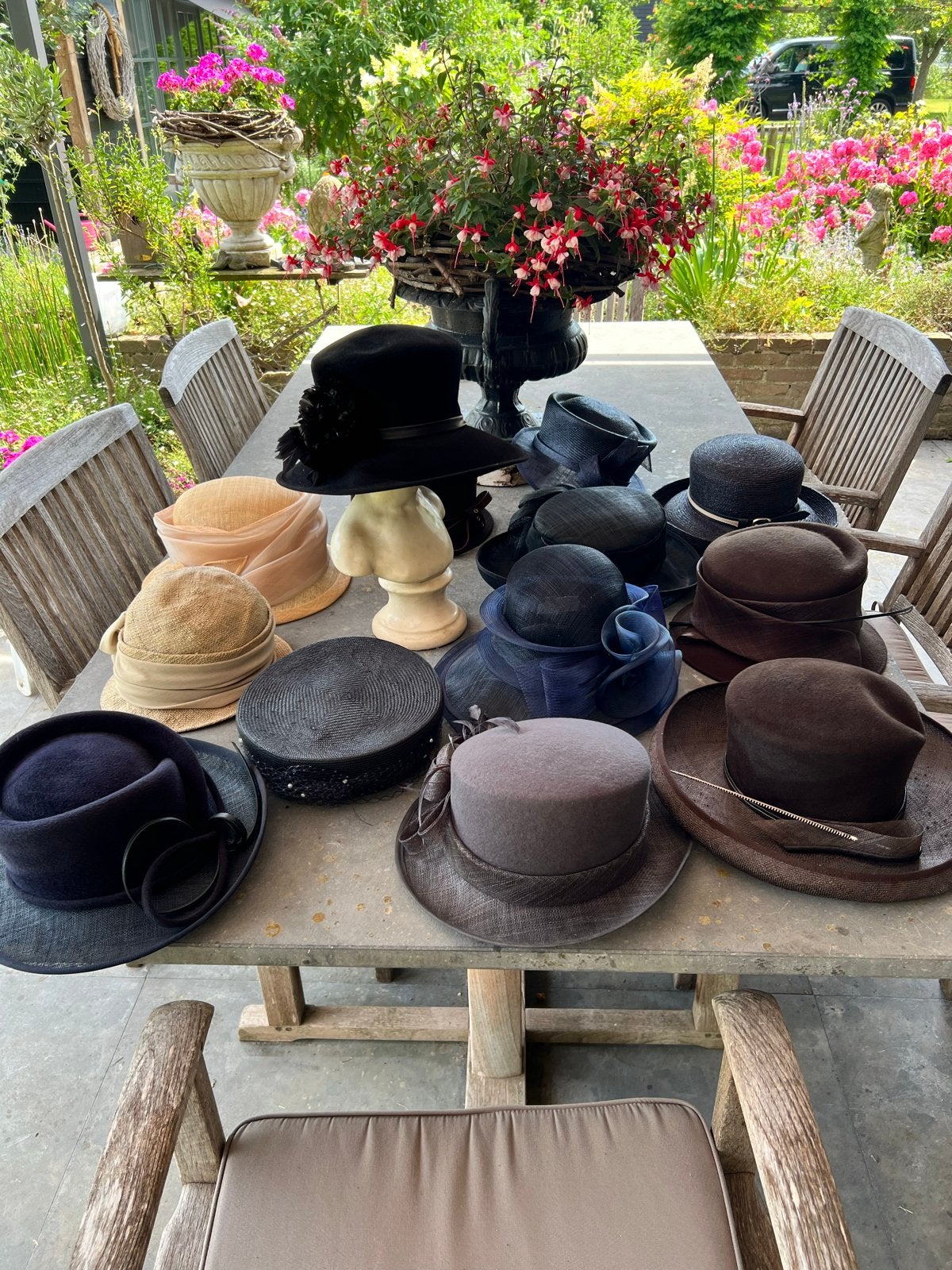 Diverse Dames Hoeden - Elegant en Stijlvol, Kleding | Dames, Hoeden en Petten, Ophalen of Verzenden, Gedragen, One size fits all