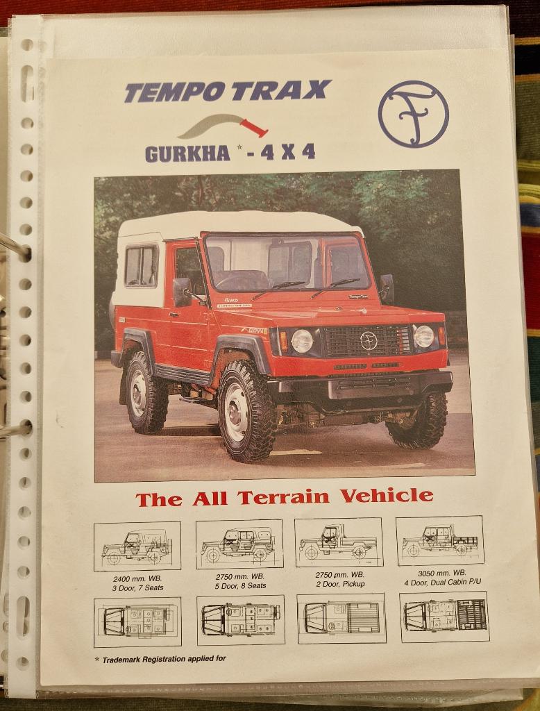 Leaflet Tempo Trax Gurkha, Ophalen of Verzenden, Zo goed als nieuw, Overige merken