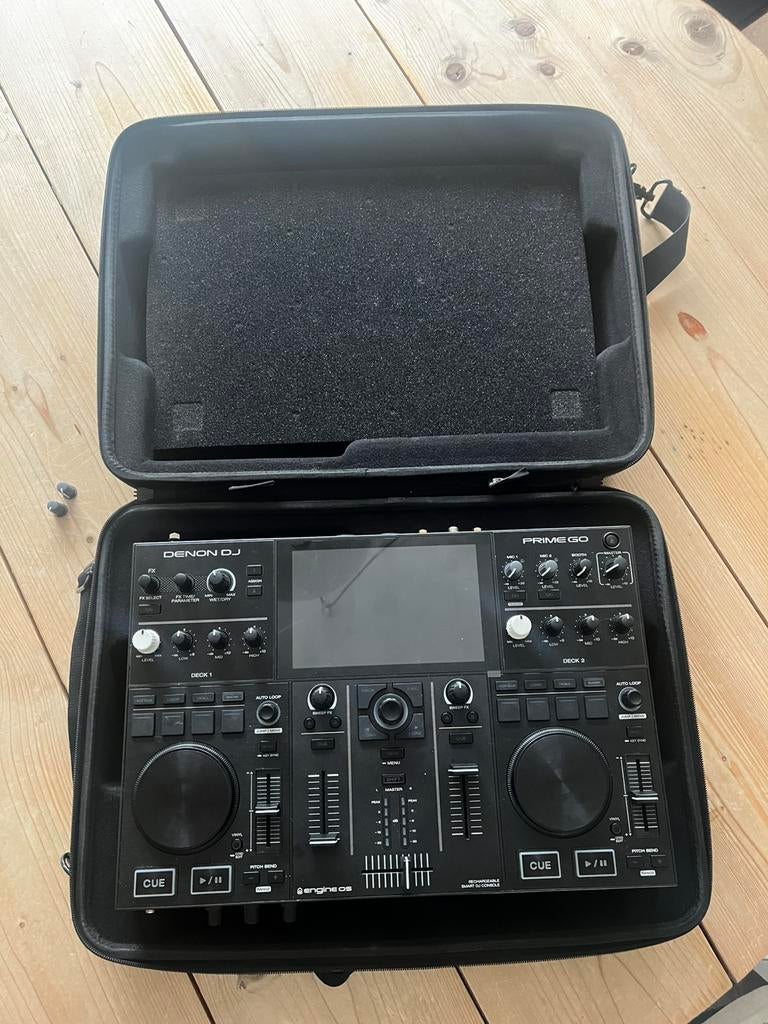Denon Prime Go met garantie en flightbag, Muziek en Instrumenten, Dj-sets en Draaitafels, Ophalen of Verzenden, Zo goed als nieuw