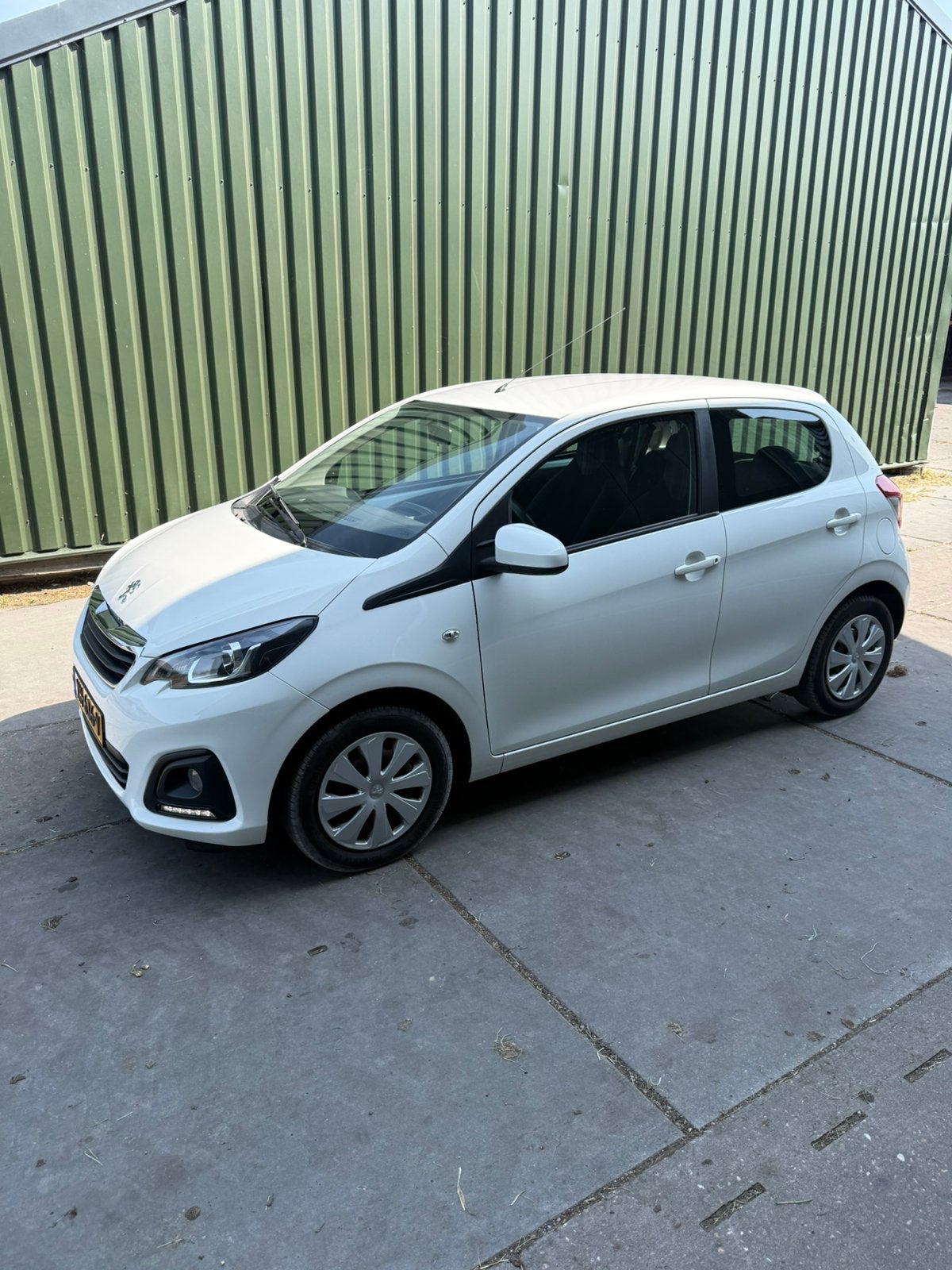 Peugeot 108 1.0 E-vti 72pk 5D 2018 Wit, Auto's, Peugeot, Voorwielaandrijving, Stof, Zwart, 4 stoelen