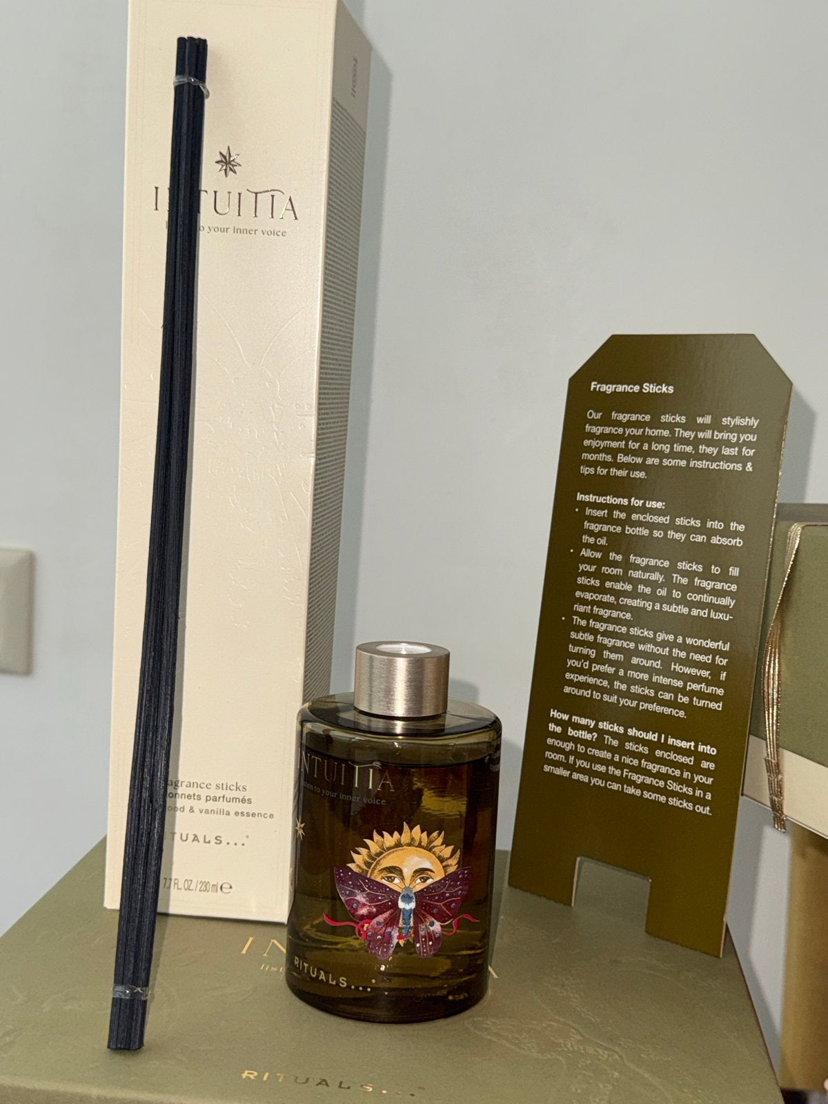 Rituals Intuitta geurstokjes - Sandalwood & Vanilla, Nieuw, Ophalen of Verzenden, Modern, Glas