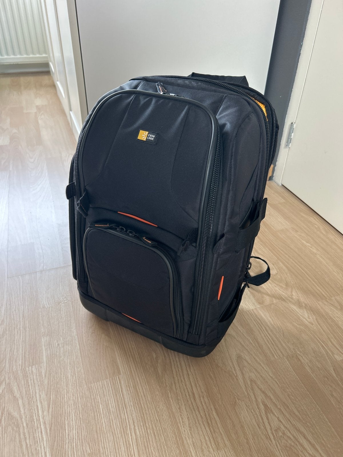 Case Logic Cameratas Rugtas - Zwart, Zo goed als nieuw, Rugtas, Gevoerd, Ophalen of Verzenden, Zo goed als nieuw