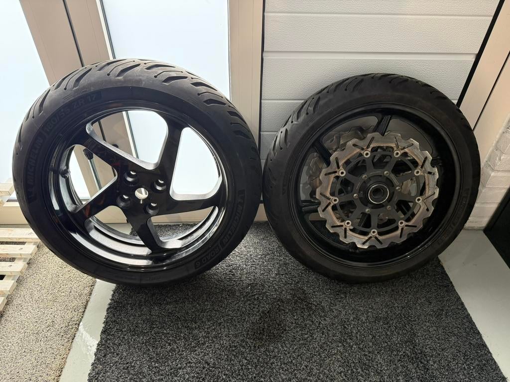 Complete Wielset Honda VFR800 VTEC – Michelin Road 6, Motoren, Ophalen, Gebruikt