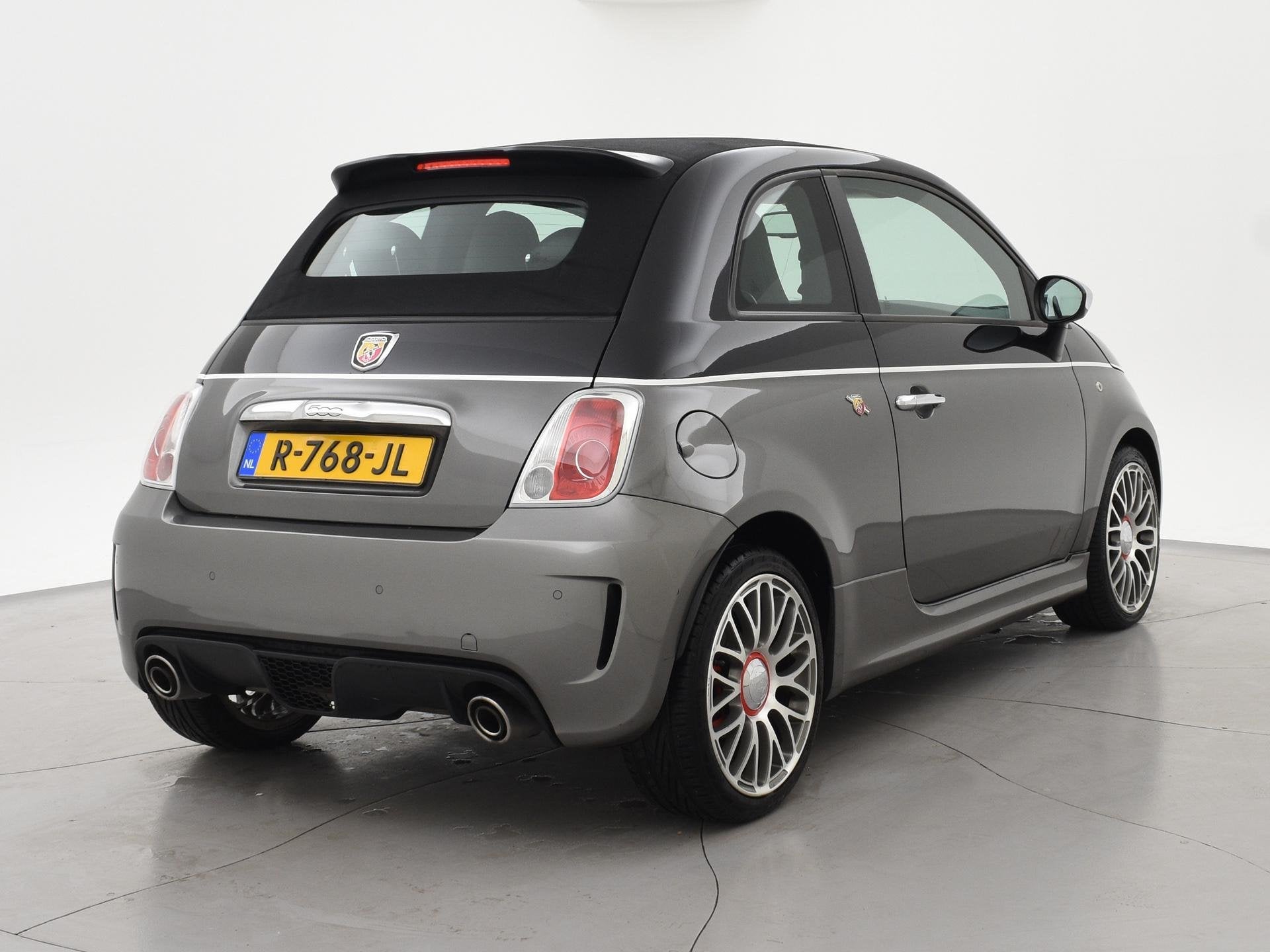 Fiat 500 C ABARTH 1.4 T-JET 135 PK TWO-TONE + ZWART LEDER |, Auto's, Voorwielaandrijving, Euro 6, 4 cilinders, Cabriolet