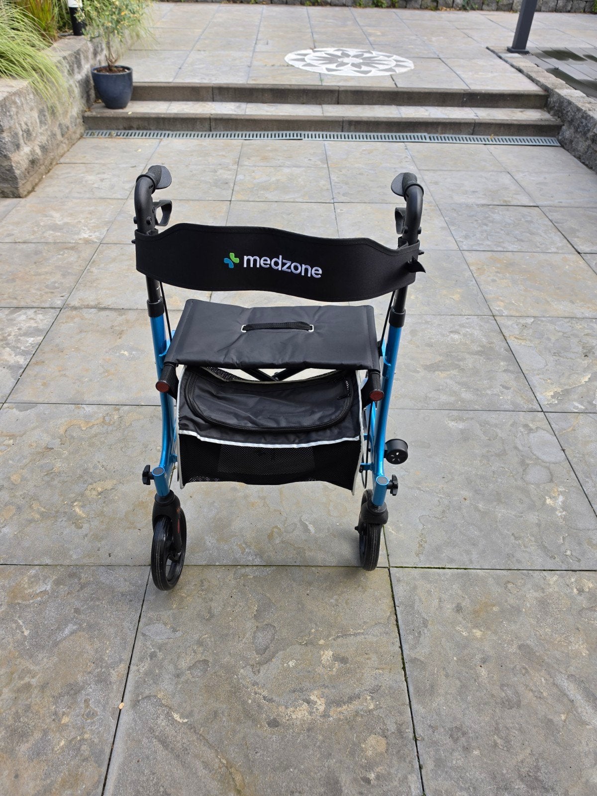 te koop rollator Medzone, Ophalen, Lichtgewicht, Zo goed als nieuw