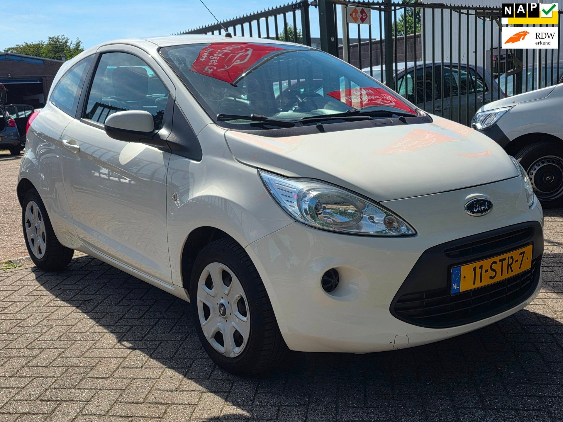 Ford Ka 1.2 Cool & Sound start/stop airco elektrische ramen, Auto's, Voorwielaandrijving, Euro 5, Gebruikt, 1242 cc