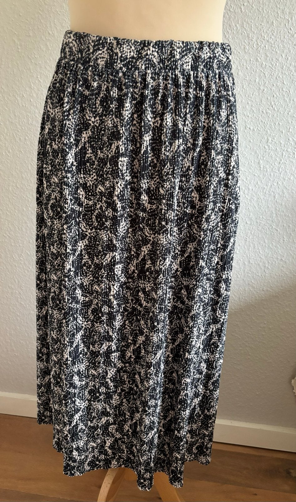 Nieuwe Esprit plissé rok met donkergrijs ecru, maat M, Maat 38/40 (M), Meerkleurig, Nieuw, Ophalen of Verzenden
