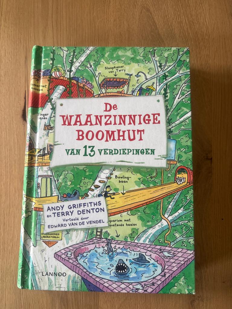 De Waanzinnige Boomhut van 13 Verdiepingen, Boeken, Ophalen of Verzenden, Zo goed als nieuw, Fictie