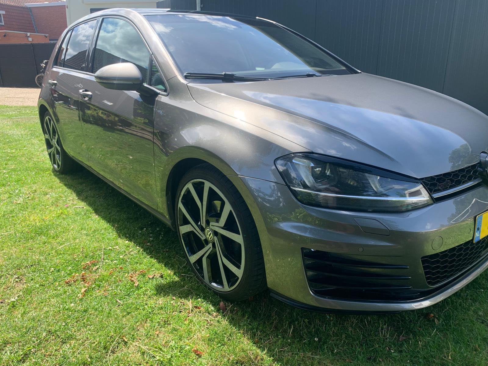 Volkswagen Golf 1.4 TSI 110KW 5D DSG 2015 Grijs, Auto's, Volkswagen, Zwart, 4 cilinders, Leder en Stof, Origineel Nederlands