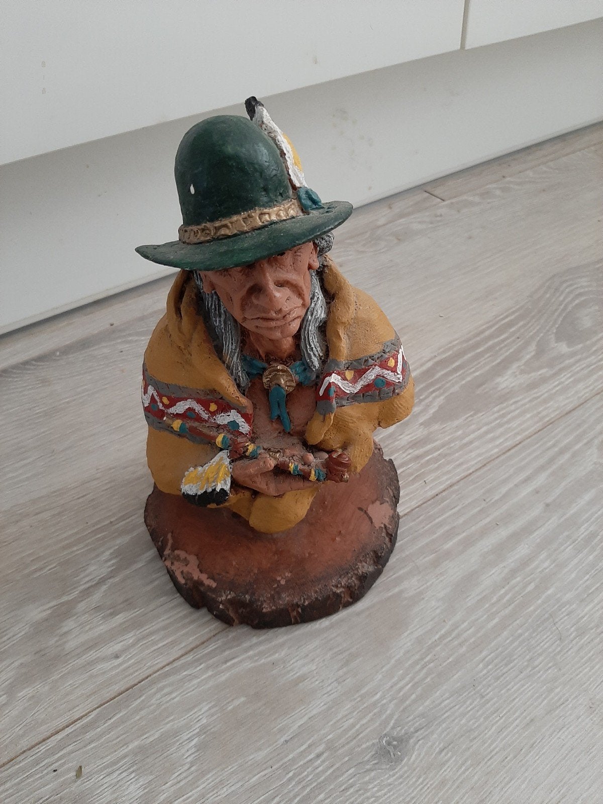 Buste van Indiaan met hoed en veren, Buste, Ophalen of Verzenden, Handgemaakt, 20 - 50 cm