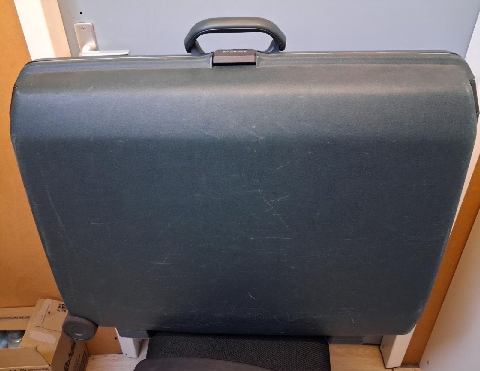 Donkergroene Samsonite koffer met cijferslot en wielt, Gebruikt, Hard kunststof, 70 cm of meer, Wieltjes