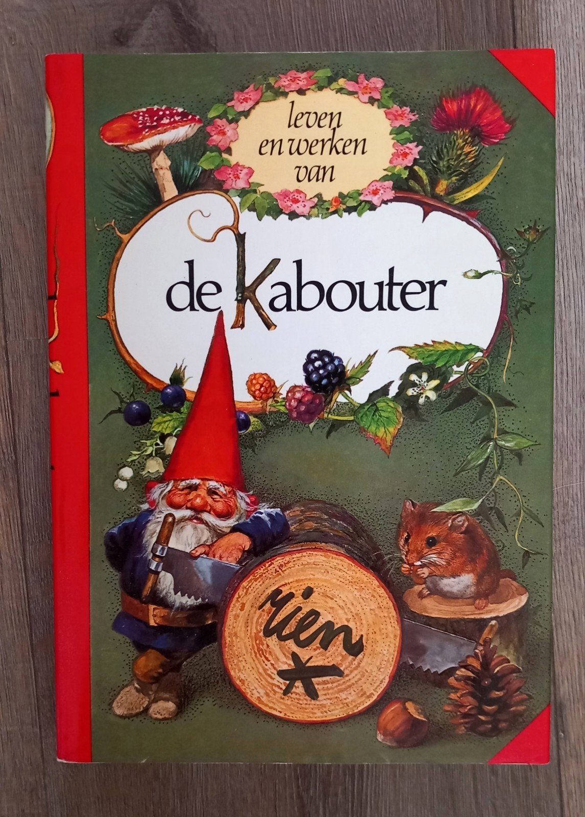 Rien Poortvliet boek Leven en werken van de Kabouter, Ophalen, Gelezen
