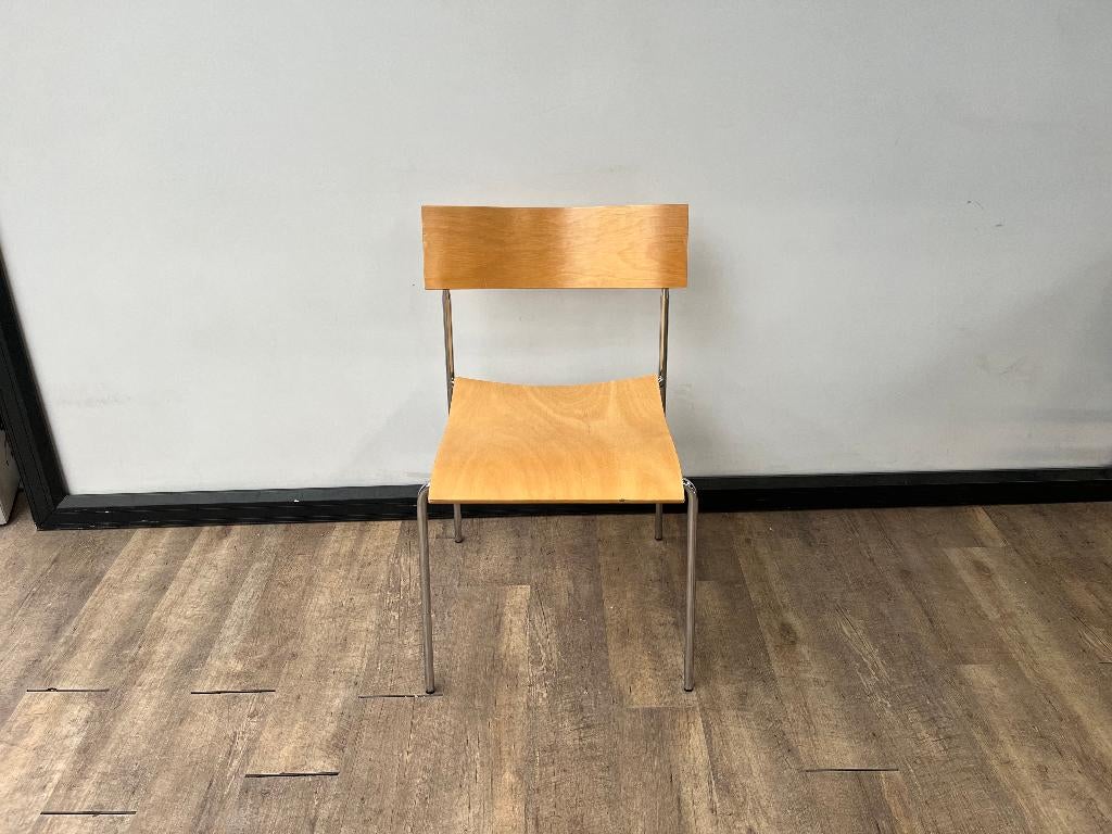 Houten Kantinestoel – Lammhults, Ophalen, Bruin, Eén