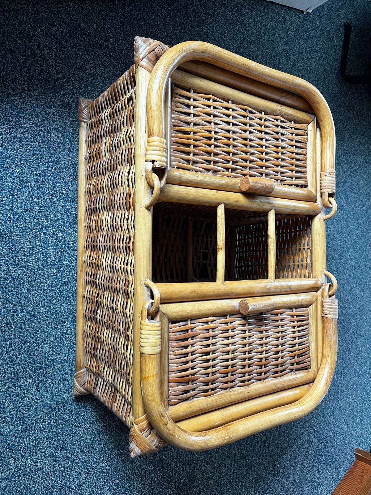 Vintage rotan picknickmand, Ophalen