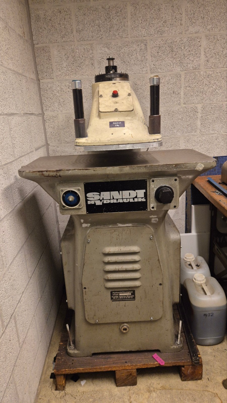 Sandt Hydraulic Clicker Press 410, Ophalen