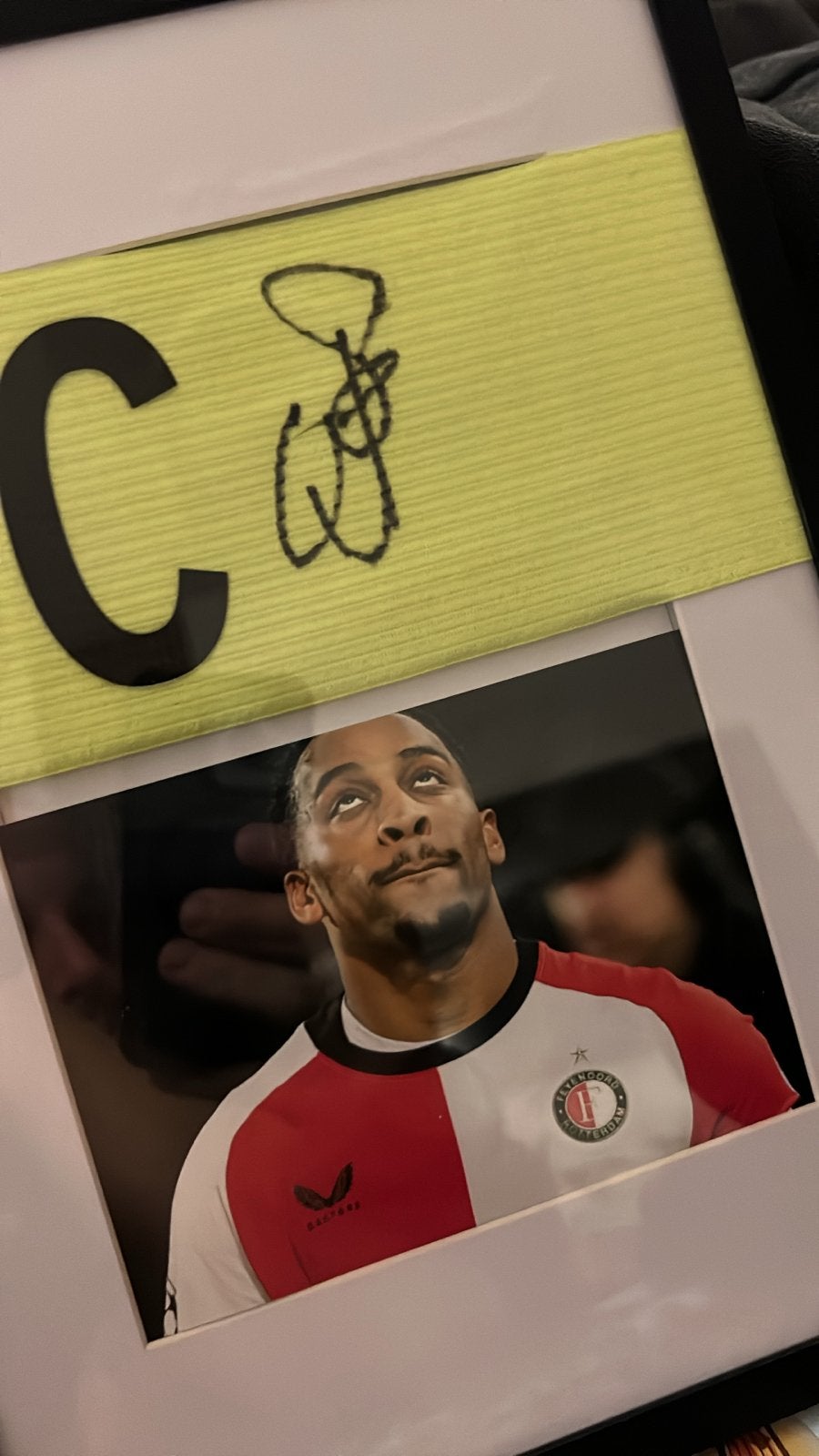 Feyenoord Quinten Timber gesigneerde aanvoerdersband ingelij, Verzamelen, Sportartikelen en Voetbal, Ophalen of Verzenden, Zo goed als nieuw