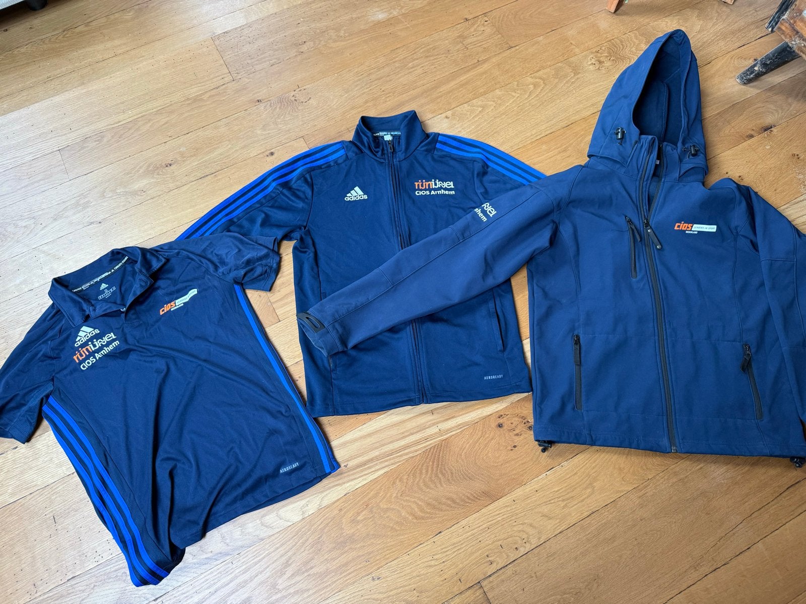 Sportkledingpakket: Softshell jas, trainingsjas en polo, Ophalen of Verzenden, Zo goed als nieuw