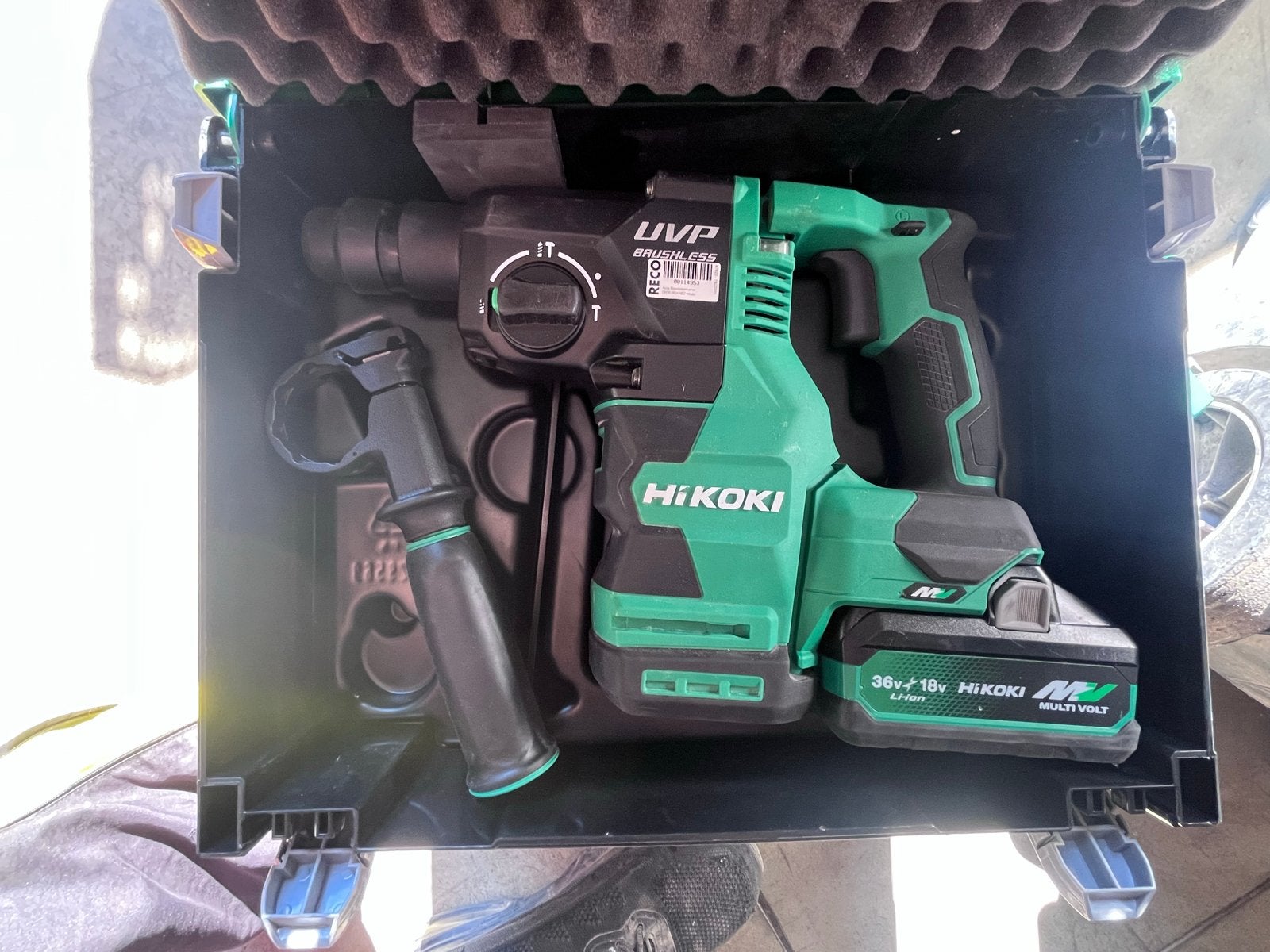 HiKOKI Boorhamer met accu en koffer, Ophalen, 600 watt of meer, Boor- en/of Breekhamer, Zo goed als nieuw