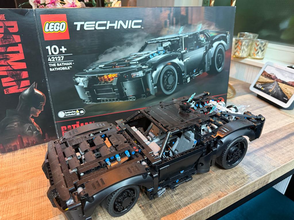 LEGO Technic The Batman Batmobile 42127, Ophalen of Verzenden, Zo goed als nieuw, Overige merken