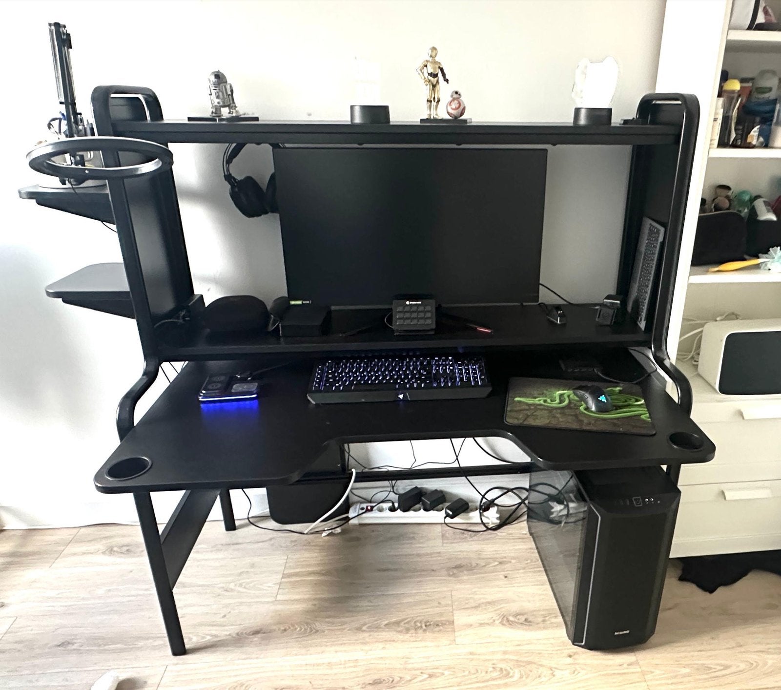 bureau, Ophalen, Spaanplaat of MDF, Zo goed als nieuw, Gamingbureau