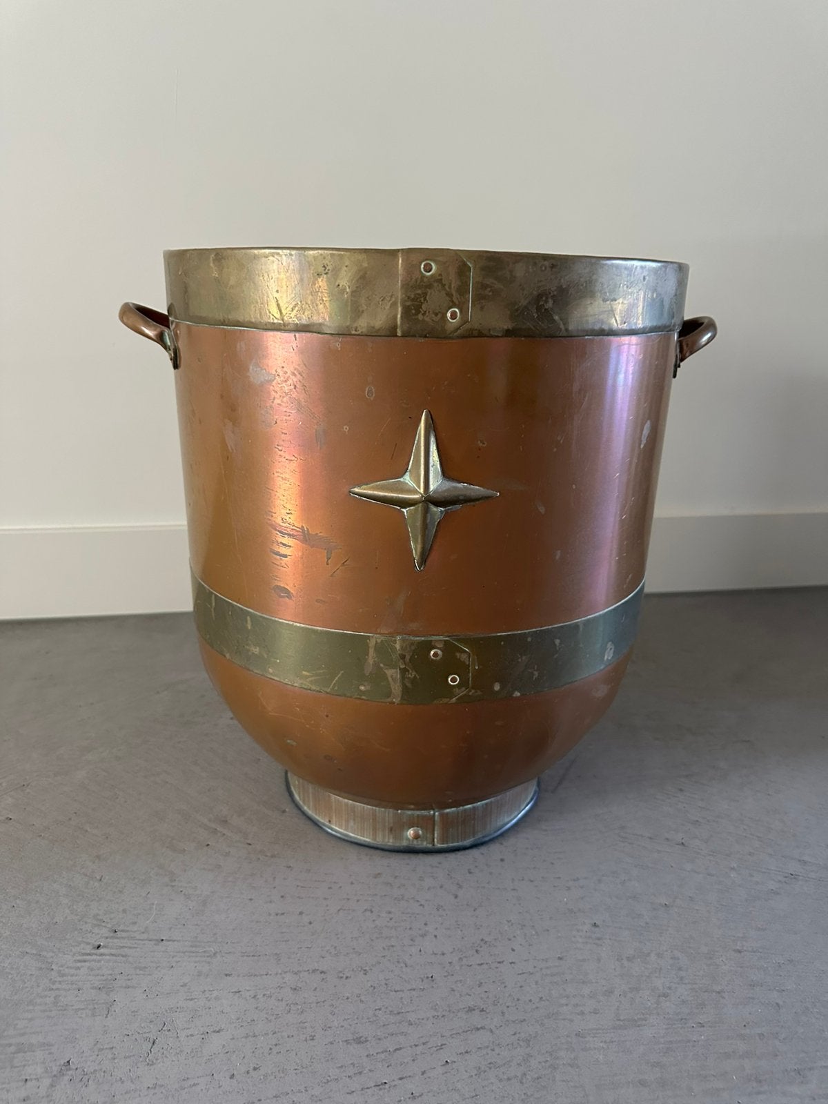 Te koop koperenmand voor haardhout of krantenbak plantenbak, Antiek en Kunst, Ophalen of Verzenden