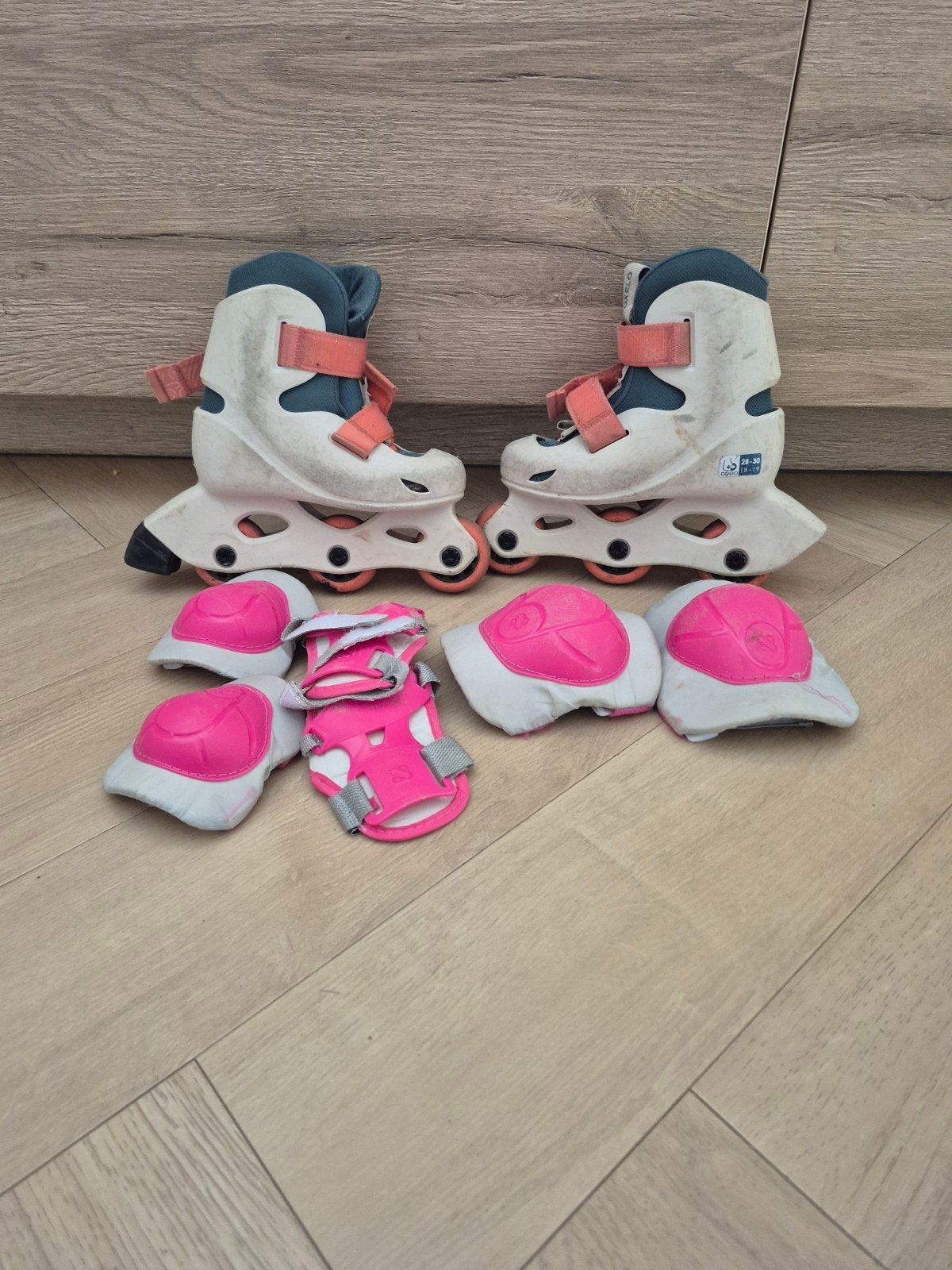 Verstelbare inline skates met bescherming voor kinderen, Sport en Fitness, Skeelers, Kinderen, Inline skates 4 wielen, Ophalen