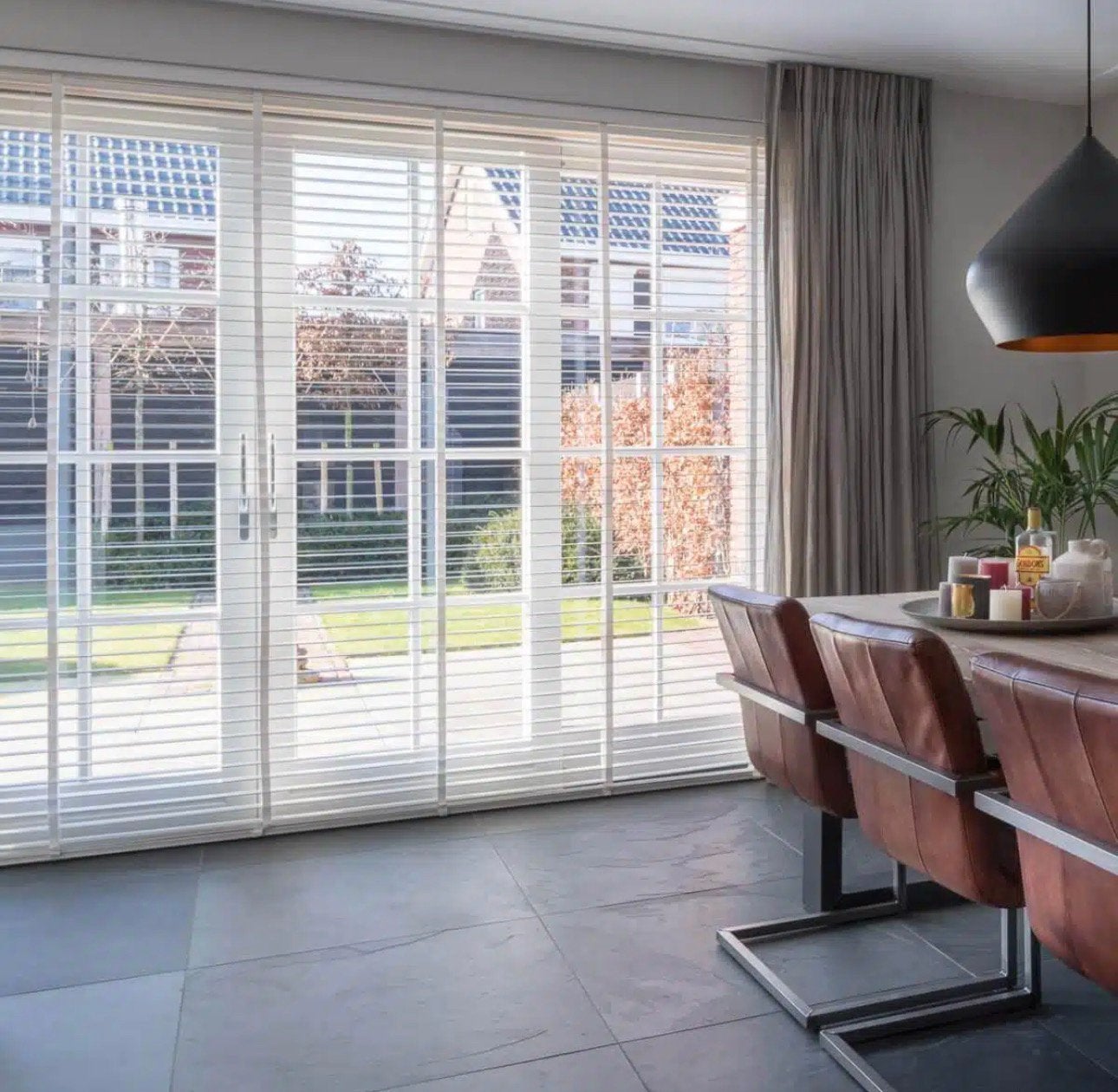 Witte Houten Jaloezieën - 240 X 250, Ophalen, Zo goed als nieuw, Wit