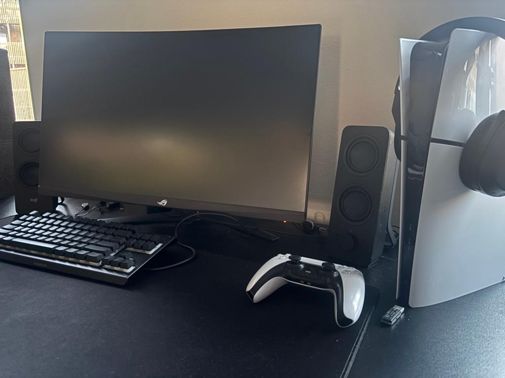 Sony ps5 setup / asus rog strix xg27aqv / elektrisch bureau, Ophalen, Zo goed als nieuw