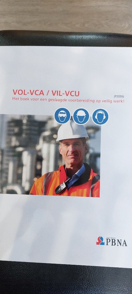 Het VOL-VCA / VIL-VCU lesboek. (Koninklijke PNBA), Ophalen of Verzenden, Beta, Nieuw