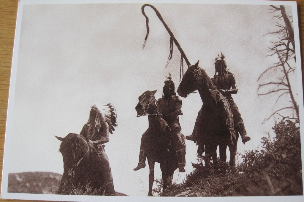 Apsaroke indiaanse oorlogsgroep - foto van Edward Curtis, Ophalen of Verzenden, 1980 tot heden, Ongelopen, Overige thema's