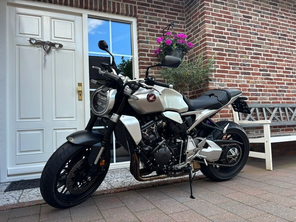 HONDA CB1000RA 2022 1e eigenaar cb1000 r honda Akrapovic, Motoren, HONDA, 4 cilinders, Motorrijbewijs A, Bedrijf