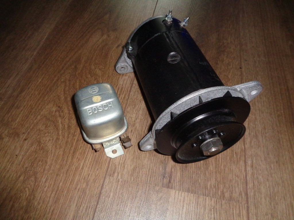 Volvo 140/160 Amazon dynamo 14v 30a, Ophalen of Verzenden, Gereviseerd, Volvo