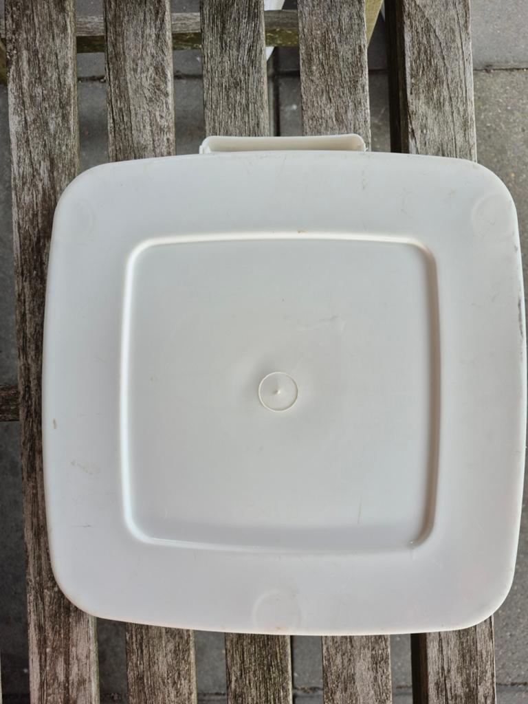 Compacte plastic afvalbak voor op de camping, Ophalen of Verzenden, Gebruikt