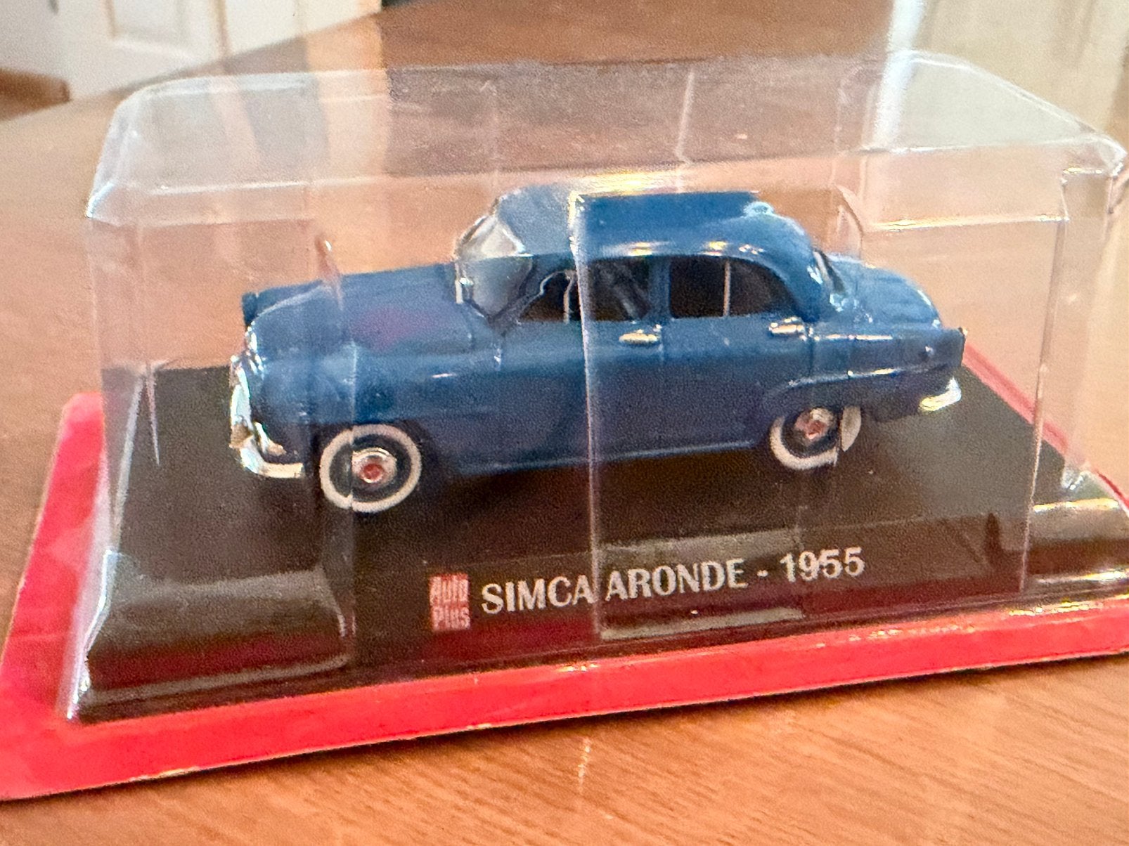 Simca Aronde 1955 modelauto met tijdschrift, Ophalen of Verzenden, Nieuw, Auto, Overige merken
