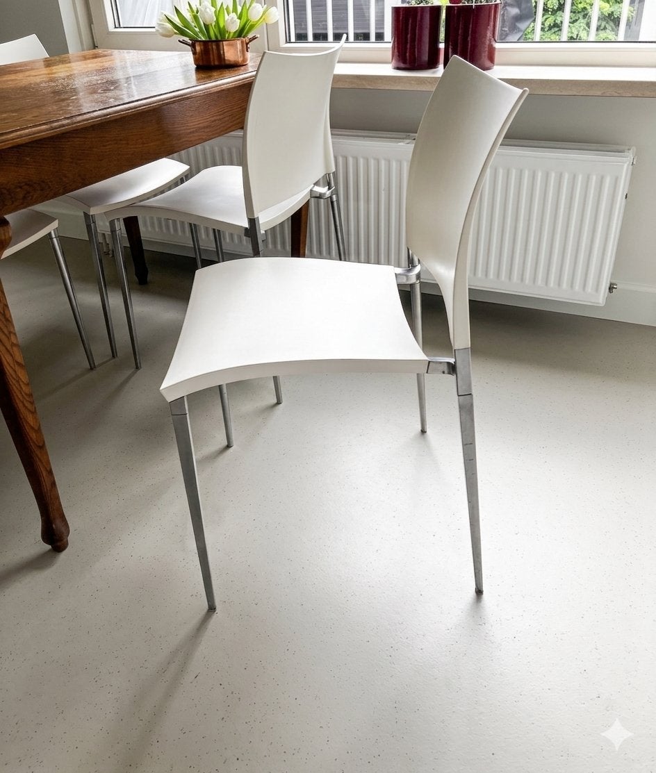 4 x strakke kunstof design stoelen van Pocci & Dondoli, Ophalen, Gebruikt
