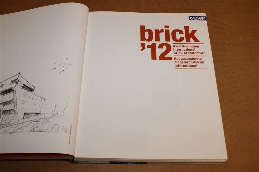 Brick 12 — Internationale Baksteenarchitectuur, Ophalen of Verzenden, Zo goed als nieuw, Architecten