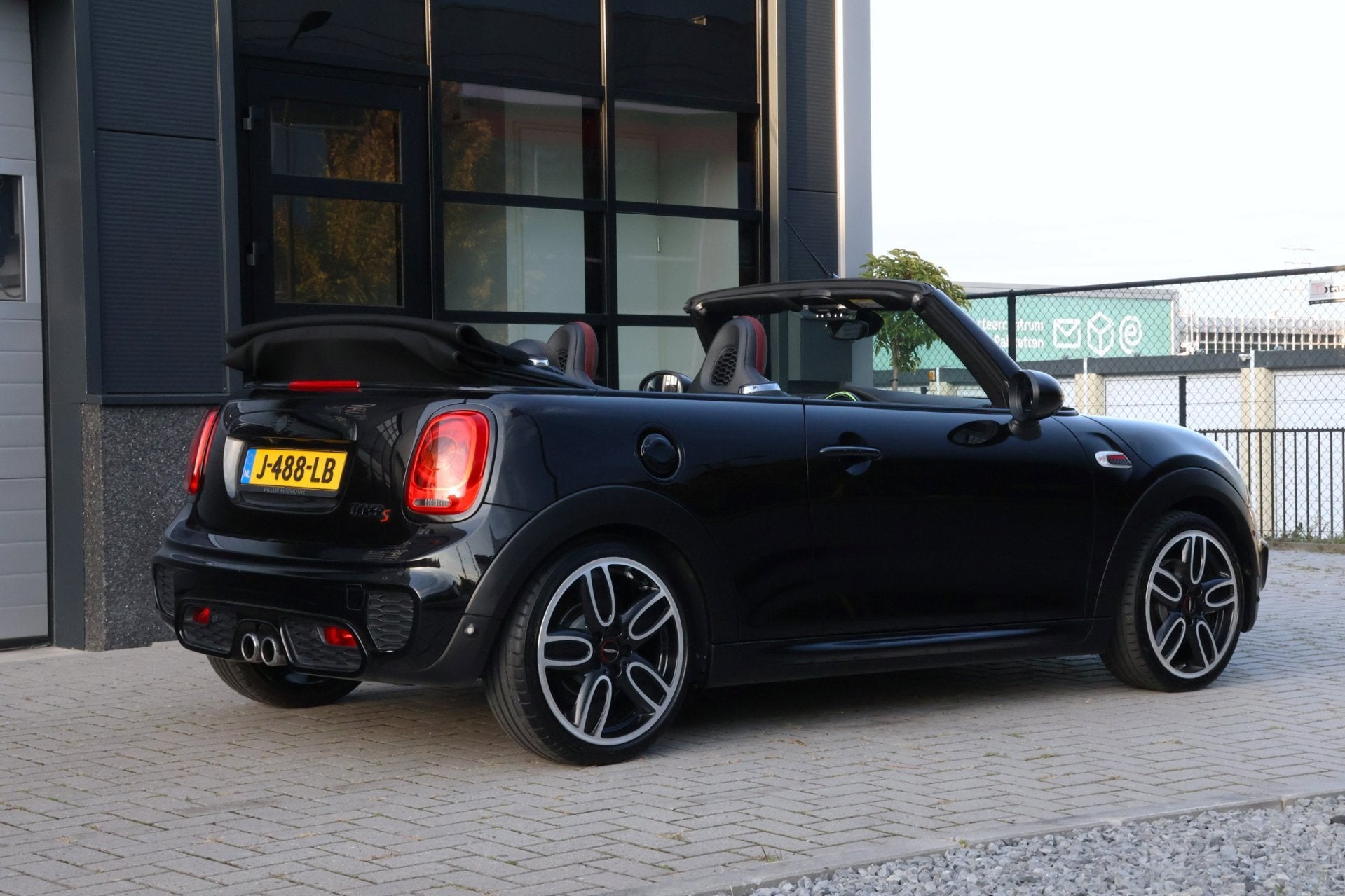 Mini Cabrio 2.0 Cooper S|JCW|Harman/Kardon|Camera|JCW STOELE, Auto's, 1998 cc, Stof, Gebruikt, Euro 6